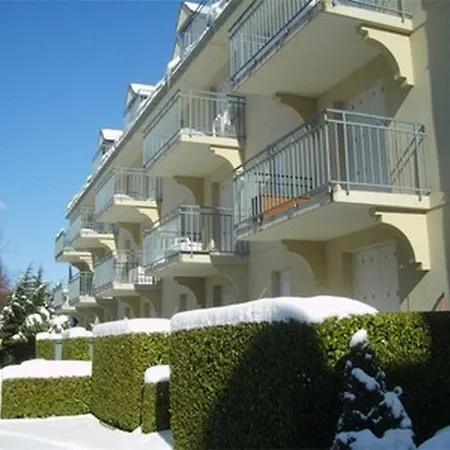 2 Pieces Avec Cabine, Parking, Internet - - Fr-1-313-159 Apartment *