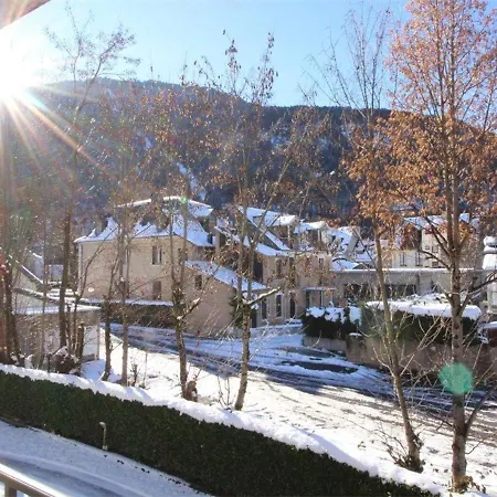 Apartment 2 Pieces Avec Cabine, Parking, Internet - - Fr-1-313-159 Bagneres-de-Luchon