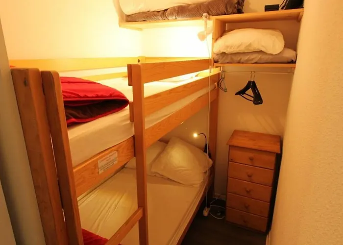 2 Pieces Avec Cabine, Parking, Internet - - Fr-1-313-159