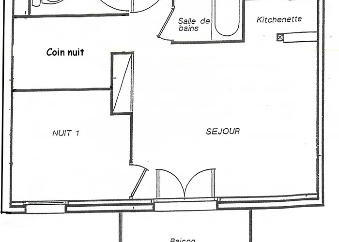 2 Pieces Avec Cabine, Parking, Internet - - Fr-1-313-159 アパート Bagnères-de-Luchon
